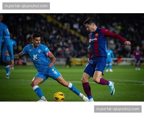 布雷斯特主场爆冷击败马赛，阿若克梅开二度成奇兵